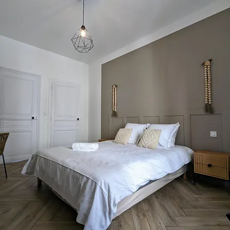 My'home, Centre-ville Ancien Apartment *
