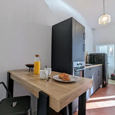 My'home, Centre-ville Ancien Apartment *