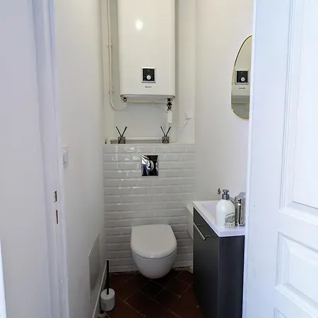 My'home, Centre-ville Ancien Apartment *